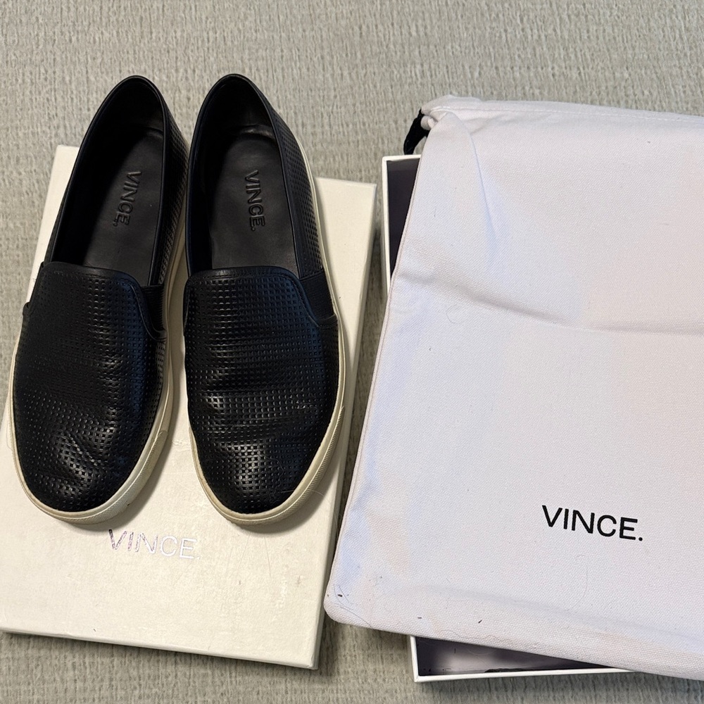 Vince. Blair Black Leather Slides 6.5